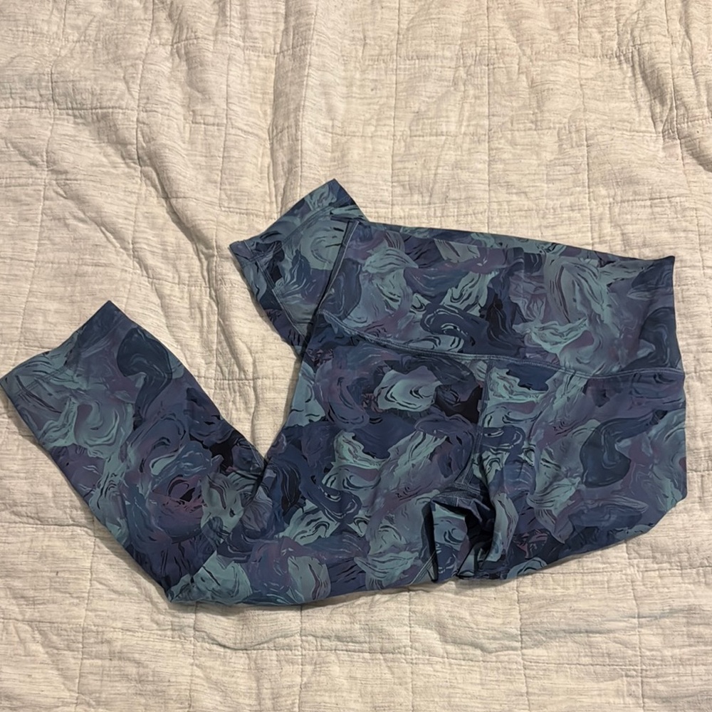 lululemon athletica Blue Patterned Align Crop  Leggings